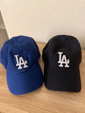 Dodger blue and navy blue Los Angeles Dodgers adjustable baseball caps !